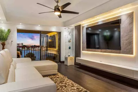 10315 Gulf Blvd #1634697P, Treasure Island, FL 33706