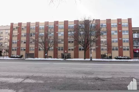 6830 N Sheridan Rd #267, Chicago, IL 60626