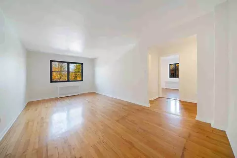 147-28 72nd Rd #3H, Flushing, NY 11367