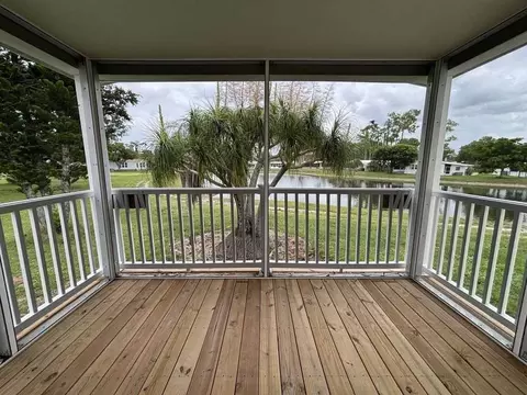 19188 Meadowbrook Ct, North Fort Myers, FL 33903