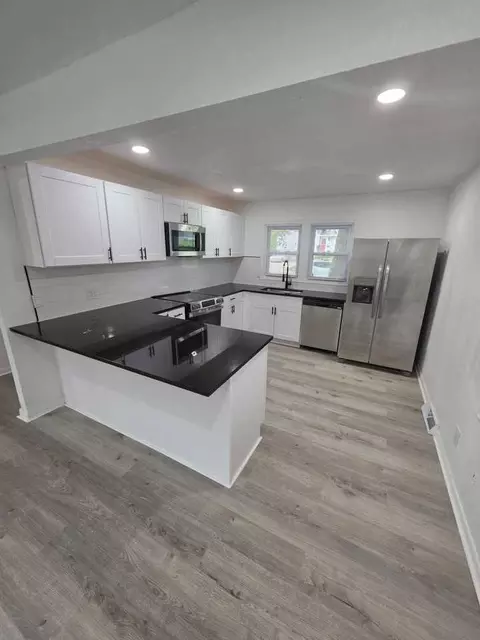 13512 W 90th Pl, Lenexa, KS 66215