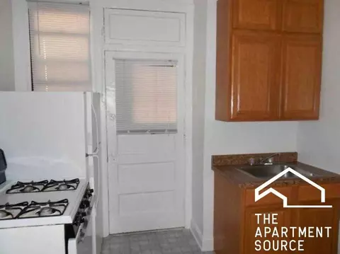 1317 W Estes Ave #6, Chicago, IL 60626