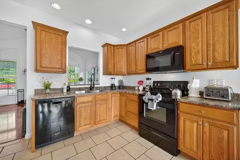 2333 Sumpter Ct, Columbus, IN 47203