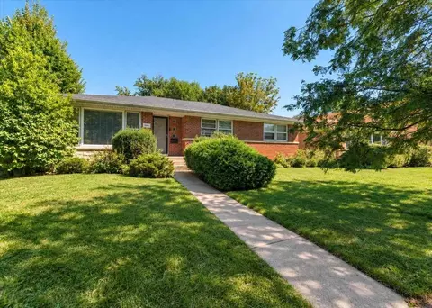 8943 Ewing Ave, Evanston, IL 60203