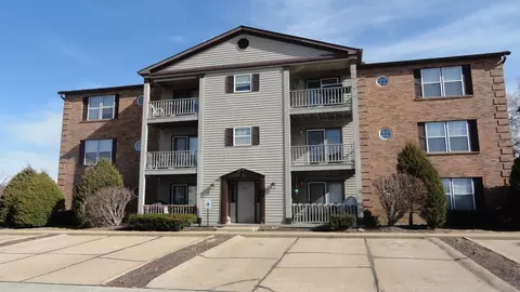 643 Green Jade Dr, Fenton, MO 63026