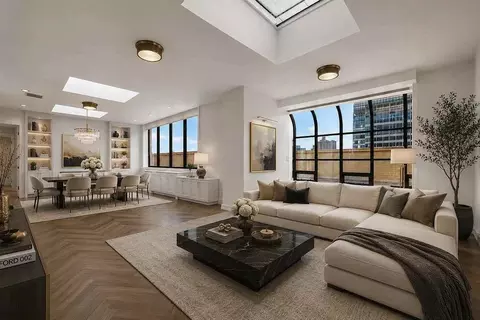 245 E 44th St #PHA, New York, NY 10017