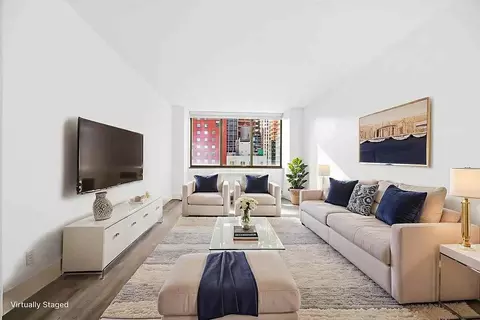 245 E 44th St #5G, New York, NY 10017