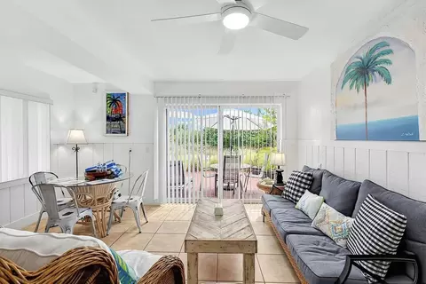 153 Beach Rd #1629373P, Siesta Key, FL 34242