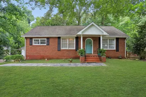 980 Brookdale Dr #B, East Point, GA 30344