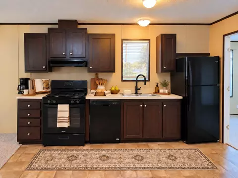 48580 Pineview Dr #138, Utica, MI 48317