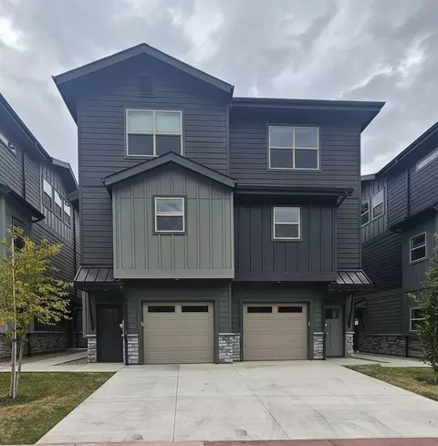 7416 W Swain Ln, Garden City, ID 83714
