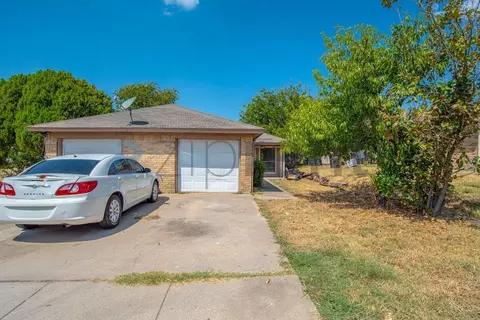 2832 Ridgecrest Dr #2832, Fort Worth, TX 76133