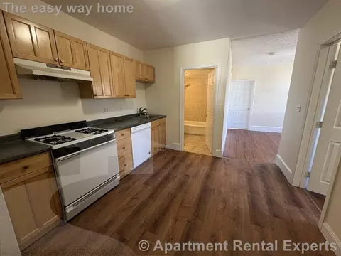259 Beacon St #2, Somerville, MA 02143