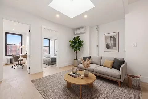 167 1st Ave #3, New York, NY 10003
