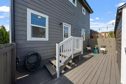 3121 N 11th St, Tacoma, WA 98406