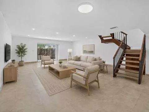 11556 NW 1st St, Plantation, FL 33325