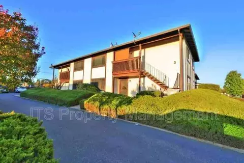 319 Montrose Dr #4, Folsom, CA 95630