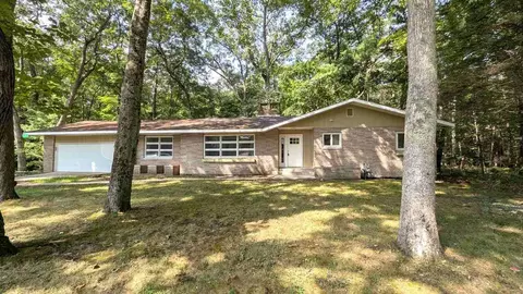 1499 Scenic Dr, Muskegon, MI 49445