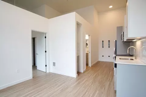 2320 N Vancouver Ave #104, Portland, OR 97227