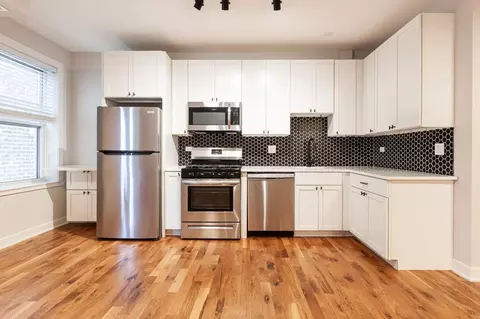 656 W Wrightwood Ave #208, Chicago, IL 60614