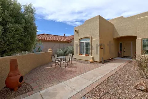 941 N Desert Deer Pass, Green Valley, AZ 85614