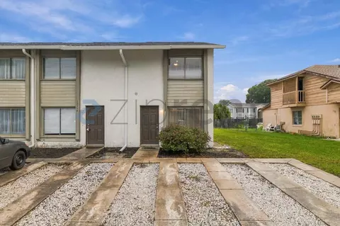 12312 Fox Hound Ln, Orlando, FL 32826