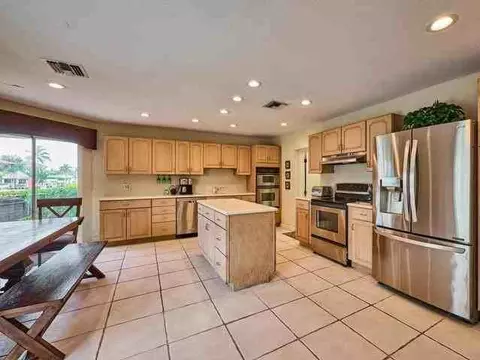 2810 NE 48th Ct, Lighthouse Point, FL 33064