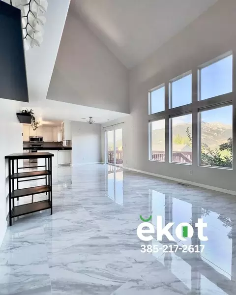 15025 S Round Tree Ln, Draper, UT 84020