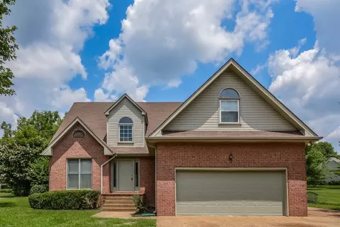 2032 Stoprd, Hendersonville, TN 37075