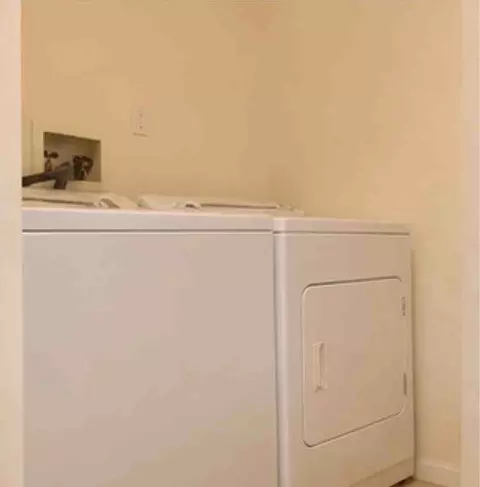 105 North St # A, Bayonne, NJ 07002