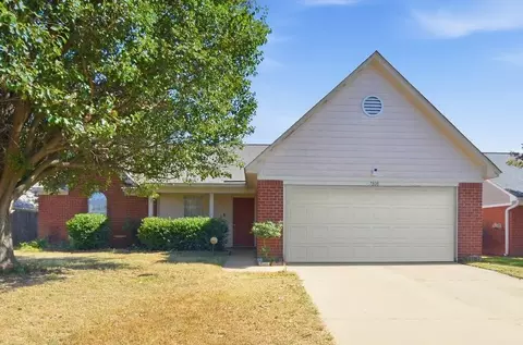 7808 Jane Ayre Dr, Southaven, MS 38671