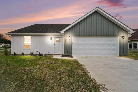 2100 Thimble Creek Dr, Dayton, OH 45426