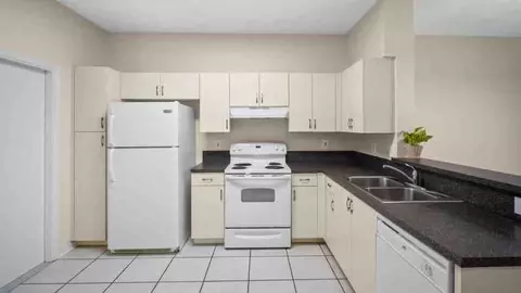 3636 San Simeon Cir, Weston, FL 33331