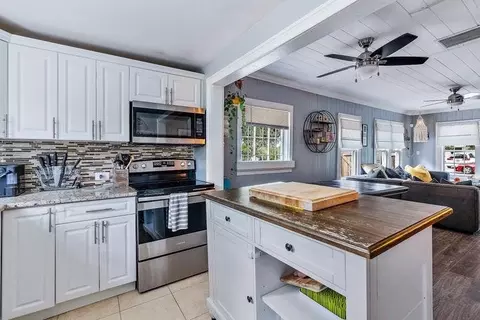 524 50th St, West Palm Beach, FL 33407