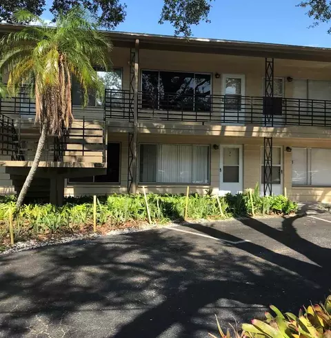 1257 Drew St #12, Clearwater, FL 33755