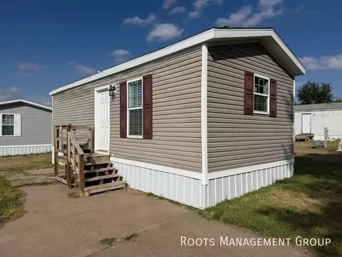 124 Safari Dr #124S, Hays, KS 67601