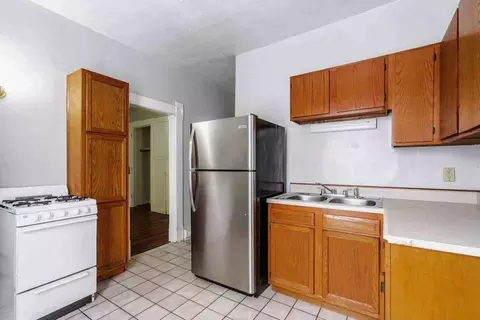 246 1 2 W 5th Ave #R, Columbus, OH 43201