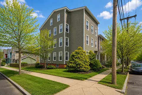 81 Edwards St #2, New Haven, CT 06511