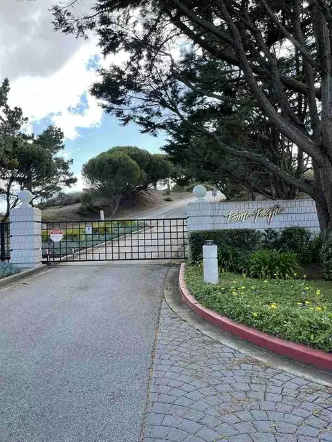383 Green Ridge Dr #10, Daly City, CA 94014