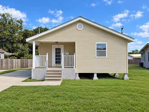 532 Avenue B, Port Allen, LA 70767