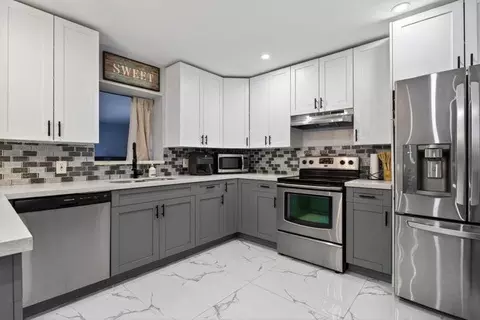 3330 NW 69th St, Fort Lauderdale, FL 33309