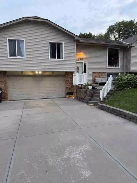 326 S 154th St #NA, Omaha, NE 68154