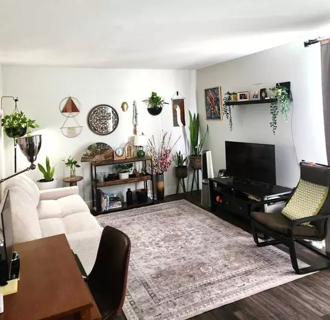 18640 Collins St #113, Tarzana, CA 91356