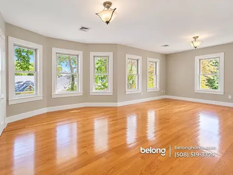 8 Zabelle Ave #2, Auburn, MA 01501