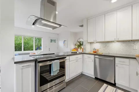 9244 N Allegheny Ave, Portland, OR 97203