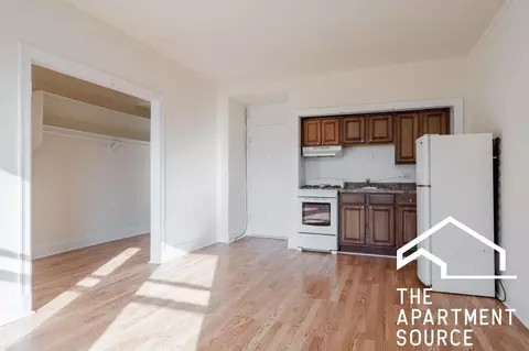 2779 N Milwaukee Ave #207, Chicago, IL 60647