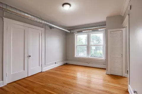 2712 N Milwaukee Ave #310, Chicago, IL 60647