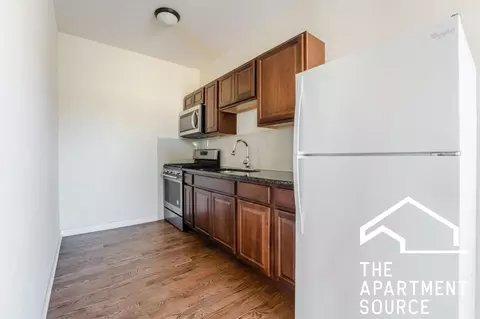 2712 N Milwaukee Ave #310, Chicago, IL 60647