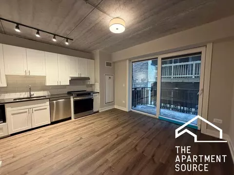 952 W Carmen Ave #601, Chicago, IL 60640