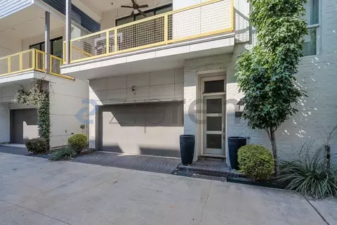 1215 Hickory St #D, Houston, TX 77007